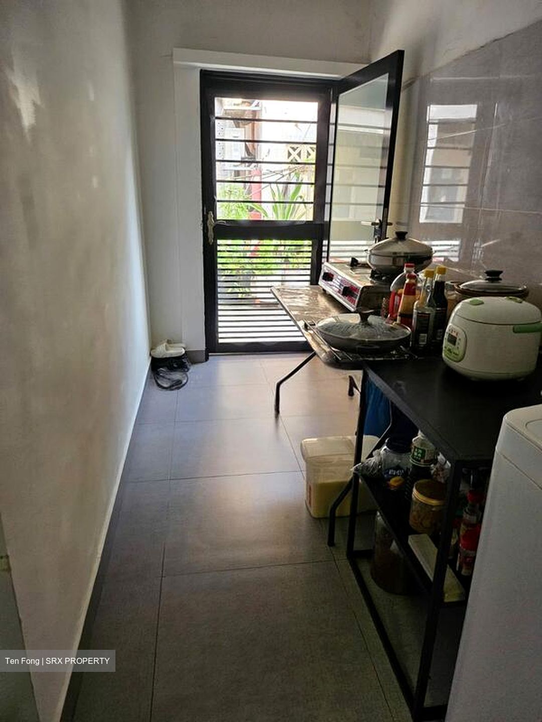 Joo Chiat Road (D15), Terrace #559849391